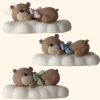 Alvó Maci – Kézzel Készült Cukor Tortafigura (7 cm)