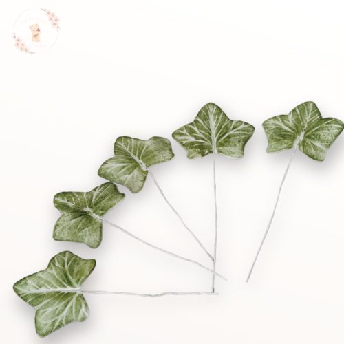 Cukor borostyán levelek szettben – 5 darabos zöld levél, drótra húzva tortadíszítéshez.