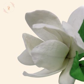   Kézzel készült cukor Magnólia tortadísz – élethű, prémium minőség, 9 cm (nem ehető)