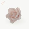 Kis méretű rózsaszín cukorrózsa kézműves tortadísz, felülnézetből