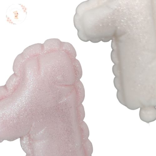 lufi szám tortadísz rózsaszín 1-es szám közeli részlet kézzel készült cukordísz